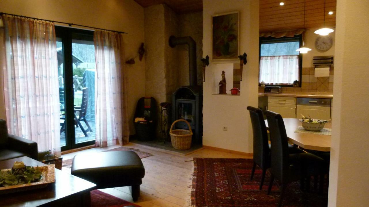Ferienhaus zwischen Wald und See Möhnesee Exterior foto