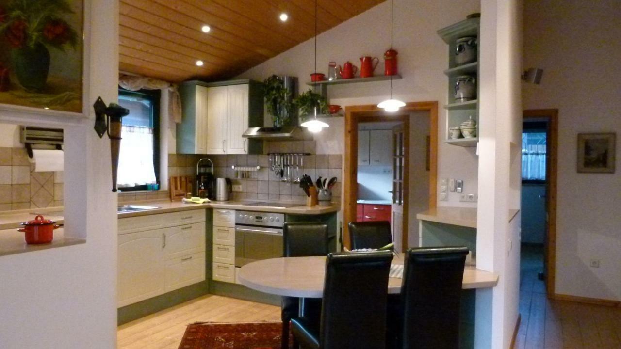 Ferienhaus zwischen Wald und See Möhnesee Exterior foto